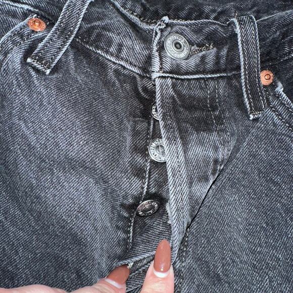 Levi's 501 Bermuda washed black shorts sz 27 - Picture 6 of 7